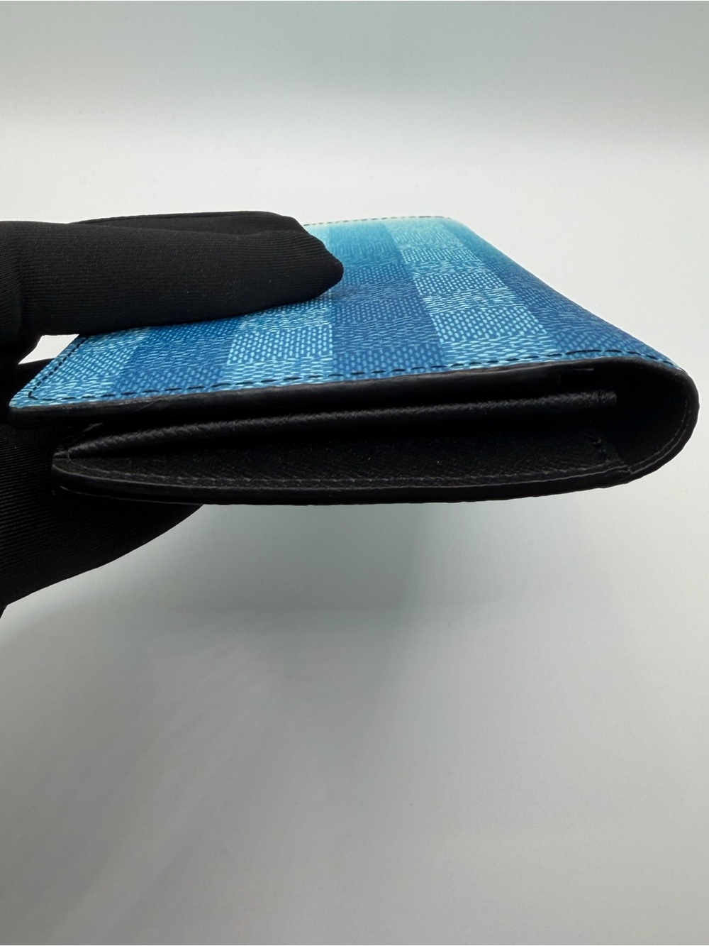 Louis Vuitton Day Break (Damier Stripe) Portefeuille Brazza Long Wallet - Picture 4 of 16